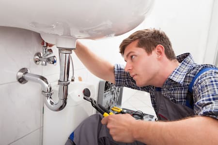 The Homeowner’s Checklist for Preventing Emergency Plumbing Calls